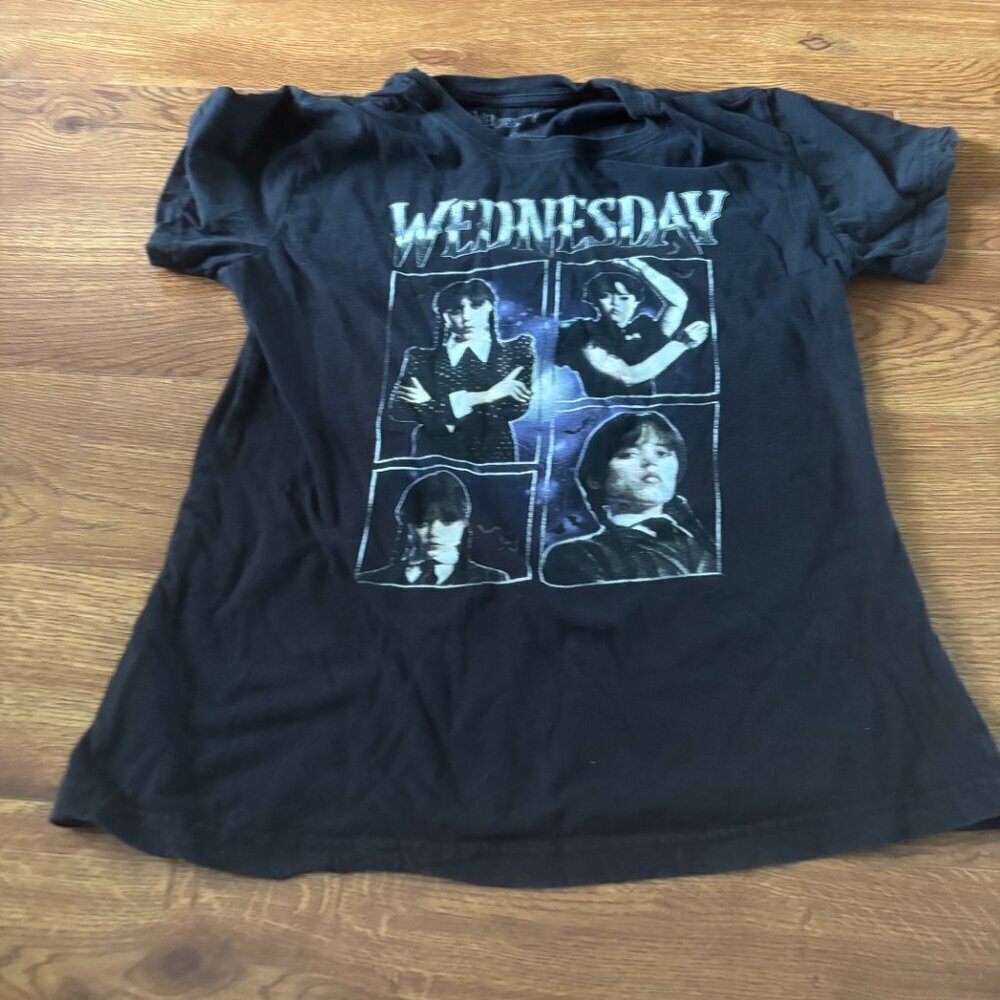 Wednesday black short sleeve graphic tee in size S